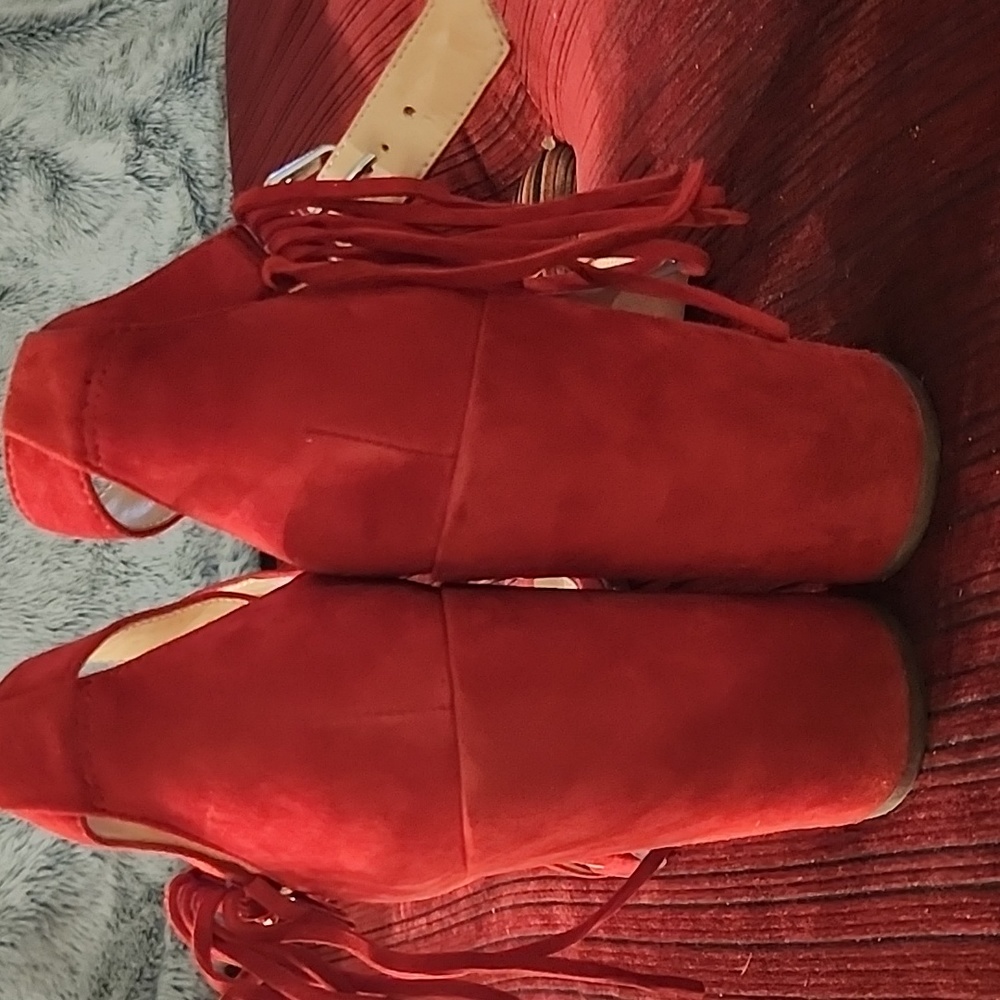 Shoes - Picture 3 of 6